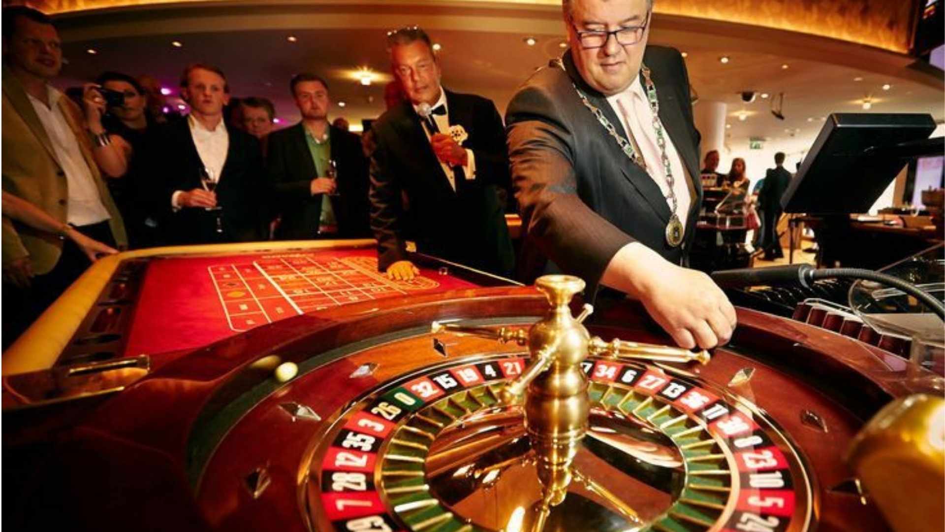 how to play at casino Guide to Casino Rules Etiquette and Gameplay